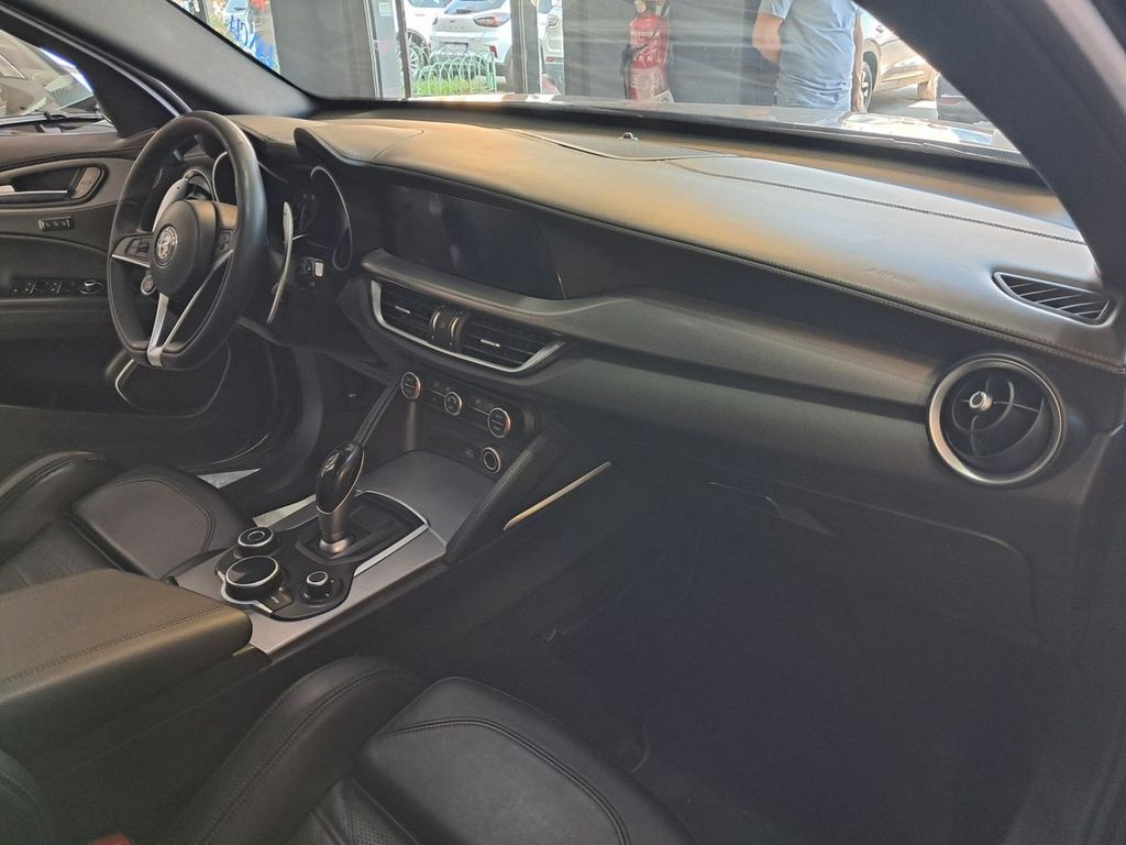 Alfa Romeo Stelvio 2019