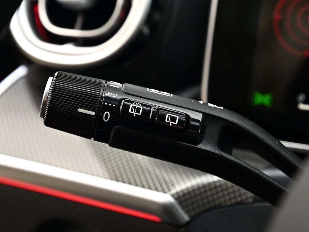 Mercedes-Benz C 220 2025