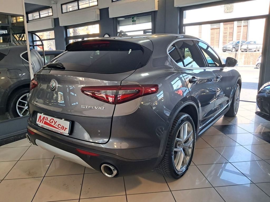 Alfa Romeo Stelvio 2019