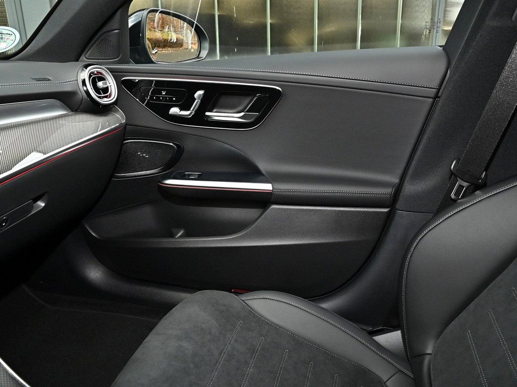 Mercedes-Benz C 220 2025