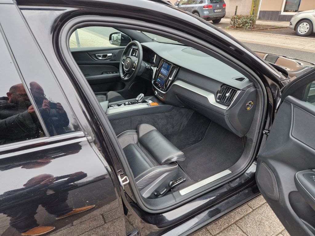 Volvo V60 2022
