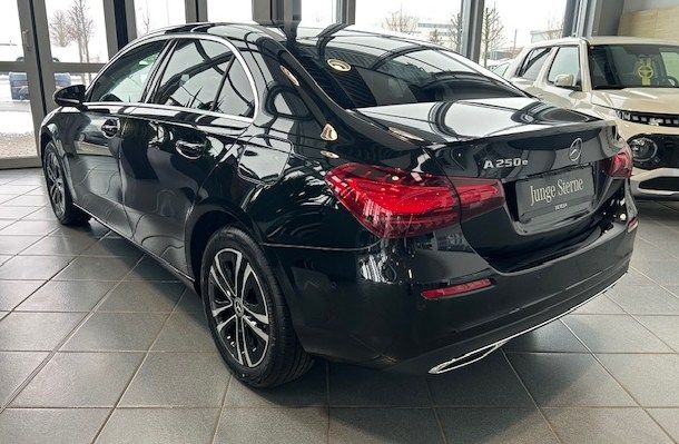 Mercedes-Benz A 250 2025
