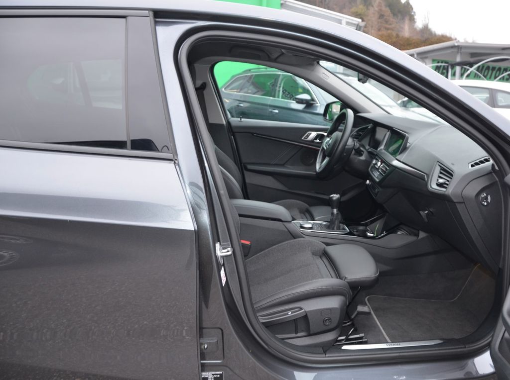 BMW 118 2021