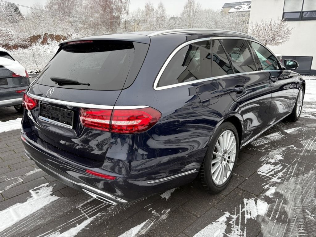 Mercedes-Benz E 220 2021