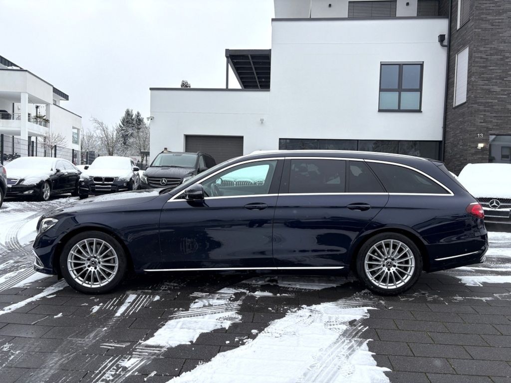 Mercedes-Benz E 220 2021