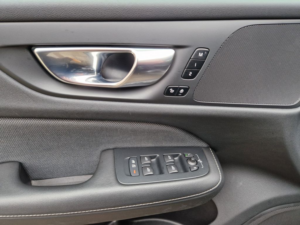 Volvo V60 2022
