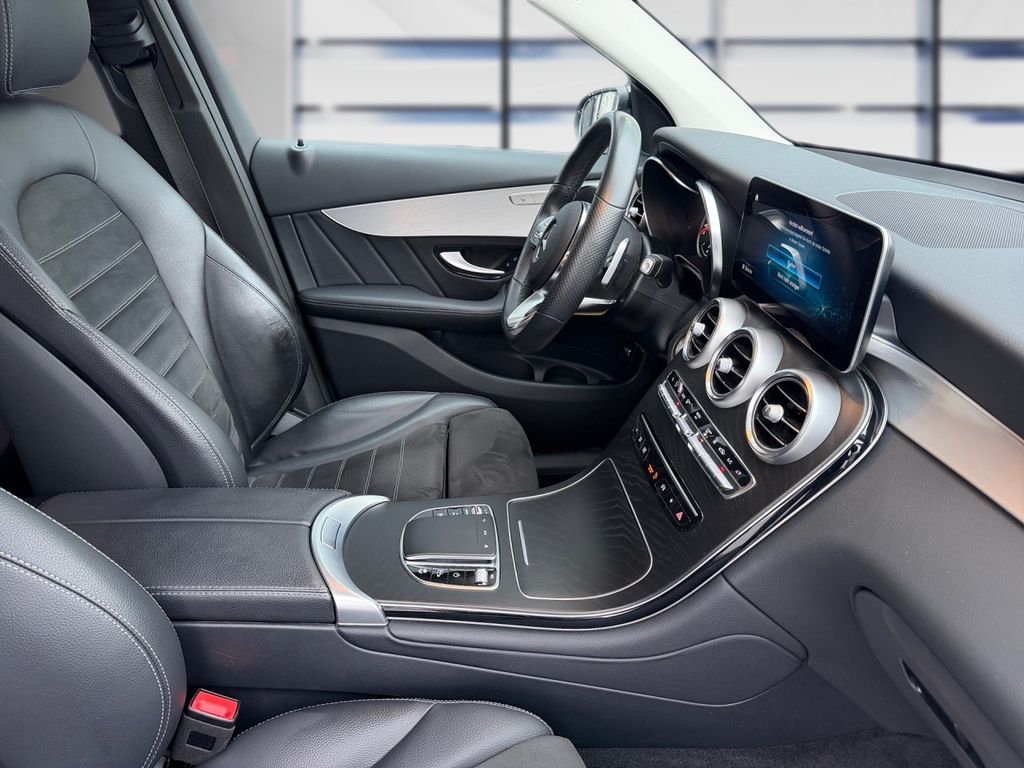 Mercedes-Benz GLC 300 2022