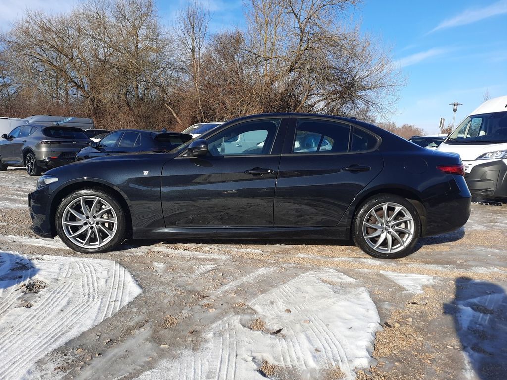 Alfa Romeo Giulia 2022