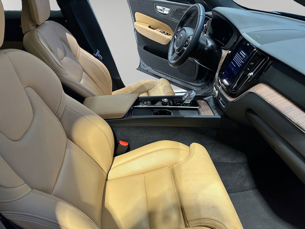 Volvo XC60 2023