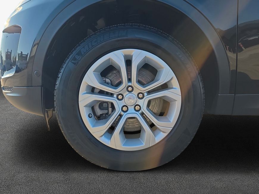 Land Rover Discovery Sport 2021