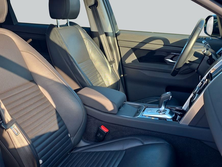 Land Rover Discovery Sport 2021