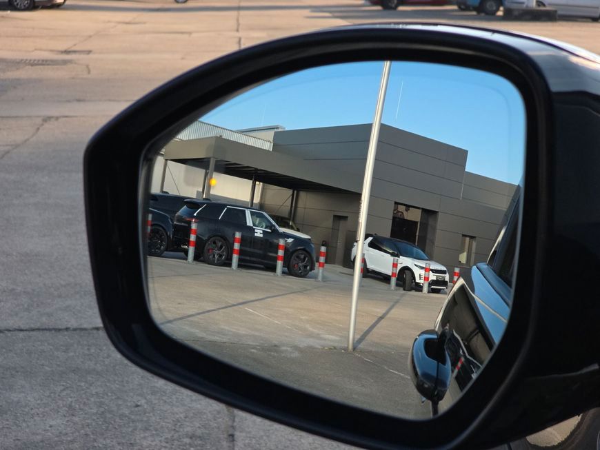 Land Rover Discovery Sport 2021