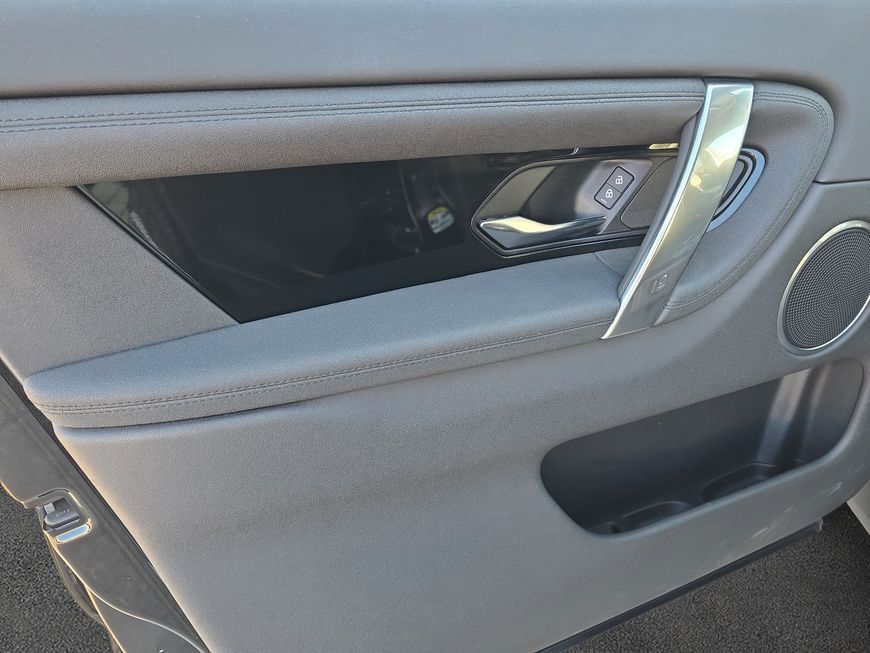 Land Rover Discovery Sport 2021