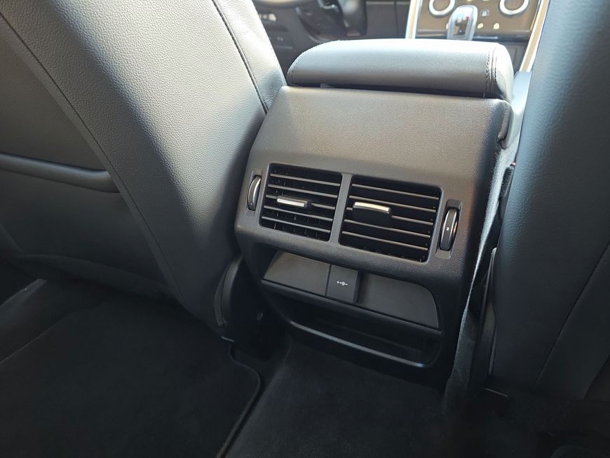 Land Rover Discovery Sport 2021