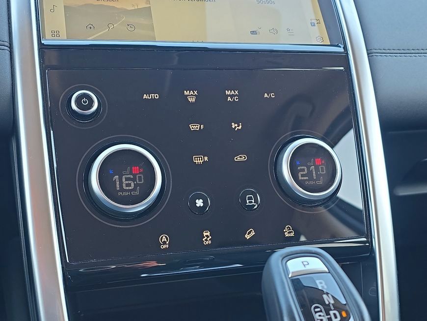 Land Rover Discovery Sport 2021