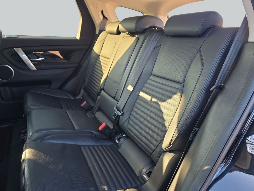 Land Rover Discovery Sport 2021