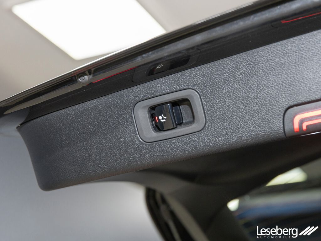 Mercedes-Benz E 300 2025