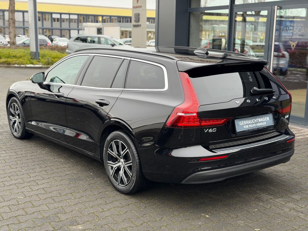 Volvo V60 2023
