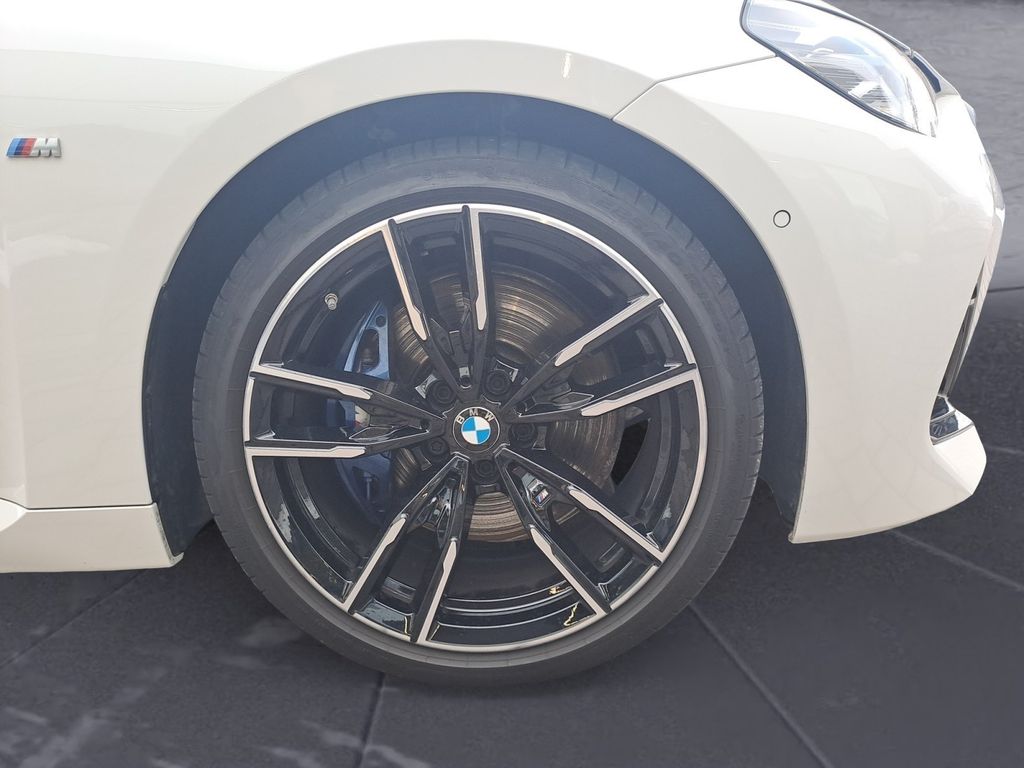 BMW M240i 2025