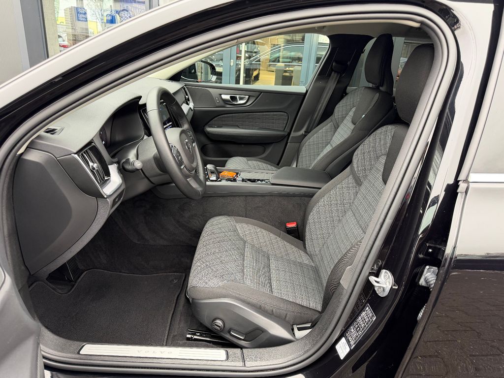 Volvo V60 2023