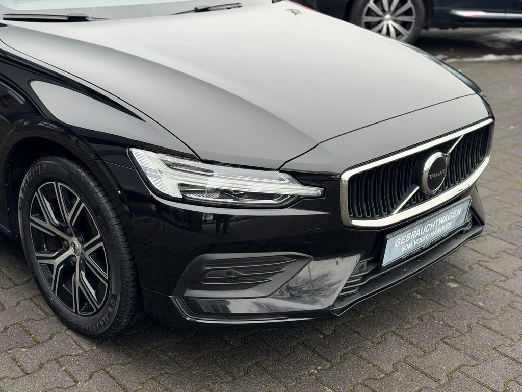 Volvo V60 2023