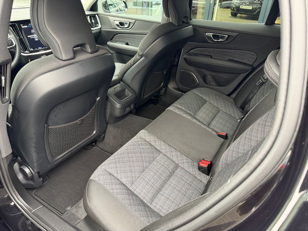 Volvo V60 2023