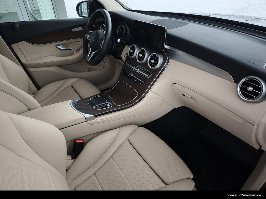 Mercedes-Benz GLC 200 2021