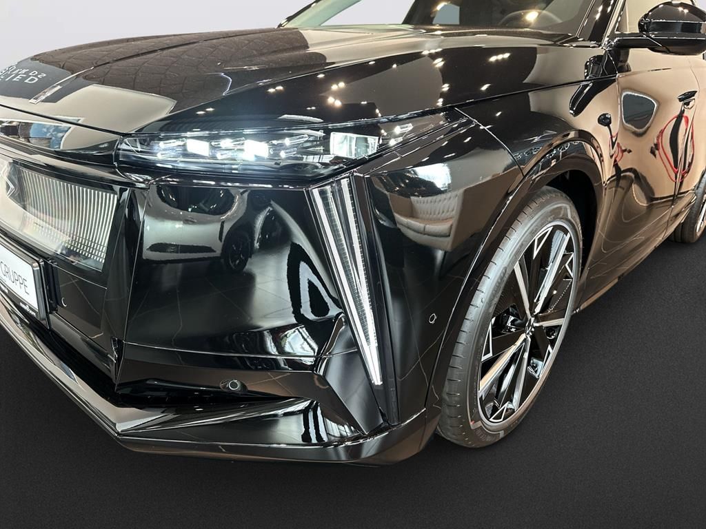 DS Automobiles Nº8