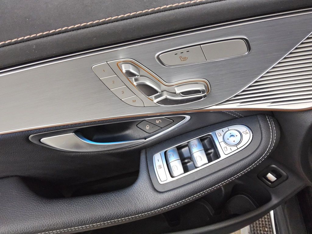 Mercedes-Benz EQC 2021