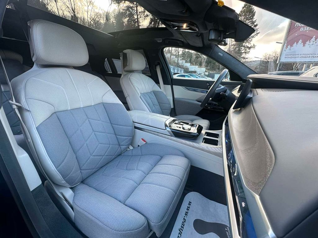 BMW i7 2023