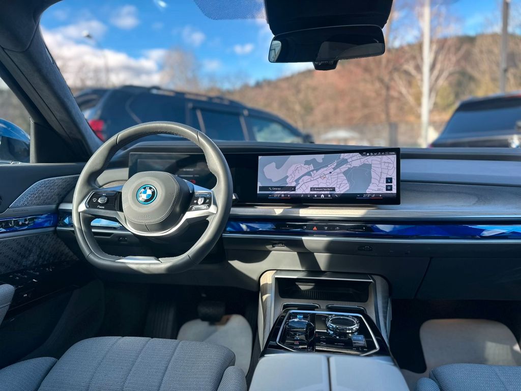 BMW i7 2023