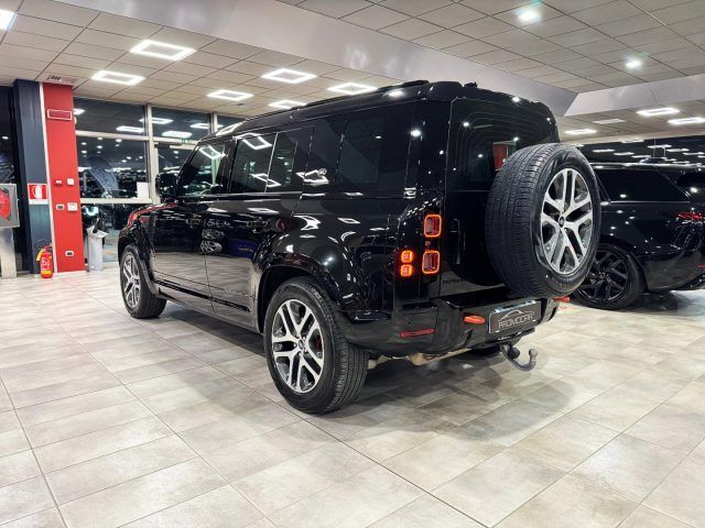 Land Rover Defender 2022