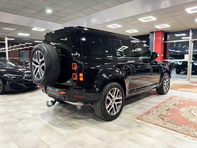 Land Rover Defender 2022