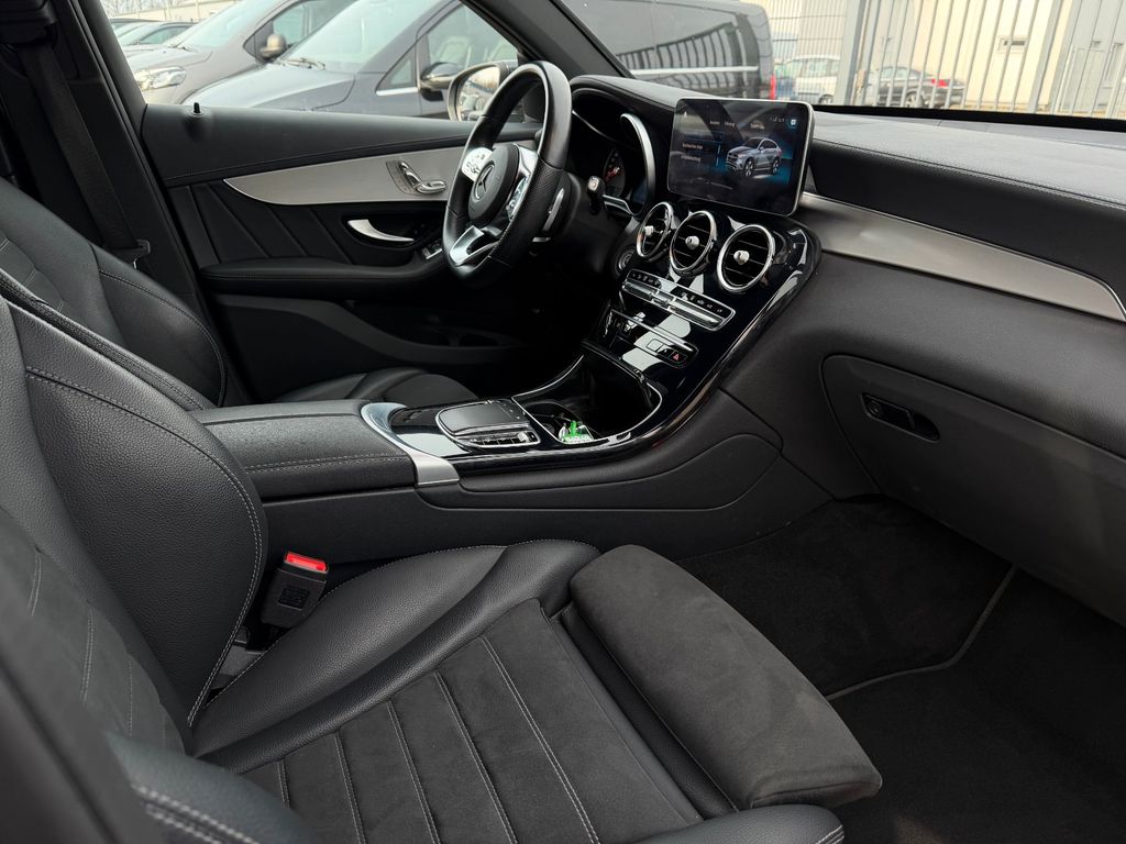 Mercedes-Benz GLC 300 2022