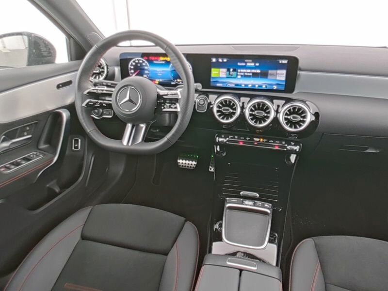 Mercedes-Benz A 250 2025