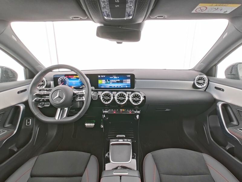 Mercedes-Benz A 250 2025