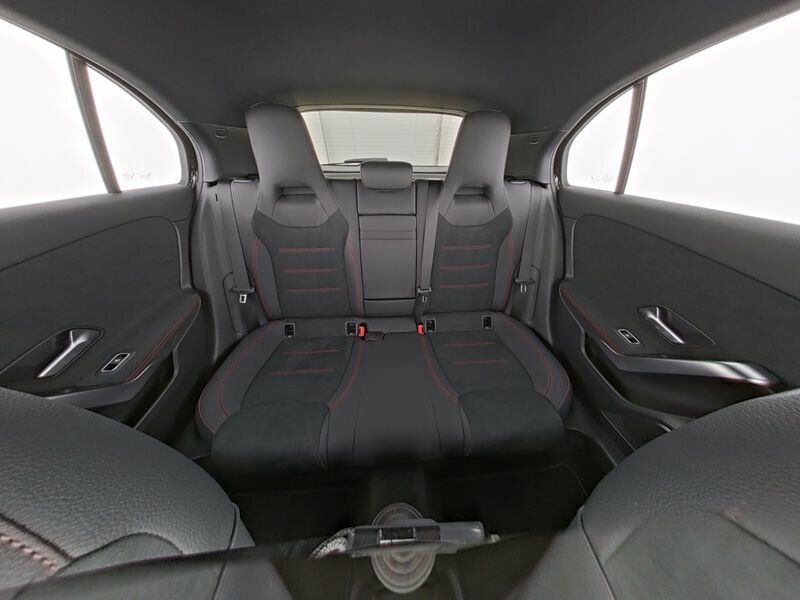 Mercedes-Benz A 250 2025