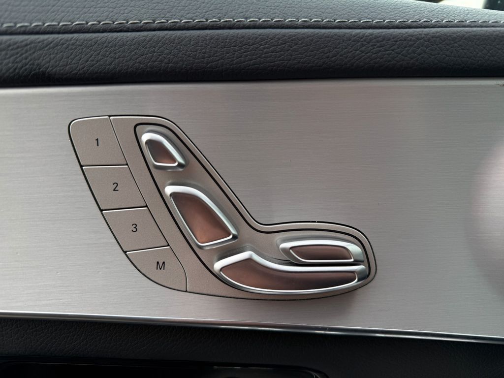 Mercedes-Benz GLC 300 2022