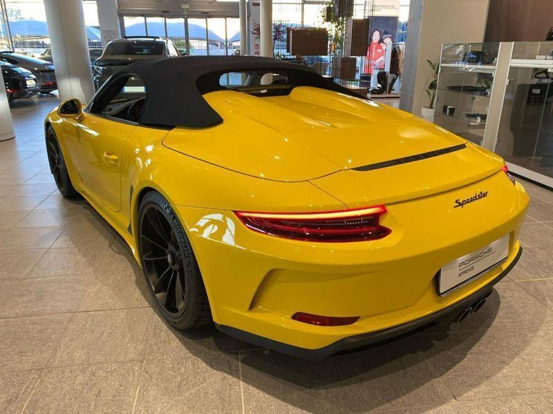 Porsche 911 2019