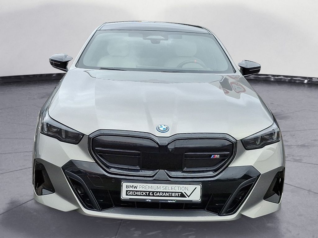 BMW i5 2024
