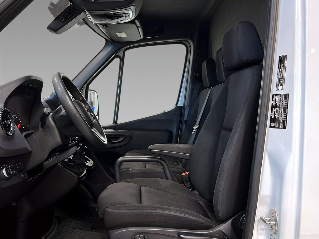 Mercedes-Benz Sprinter 2024