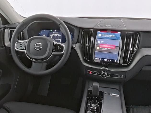 Volvo XC60 2025