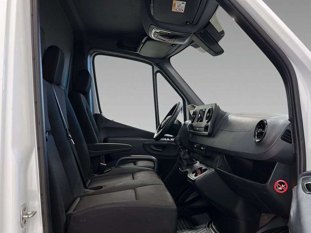 Mercedes-Benz Sprinter 2024