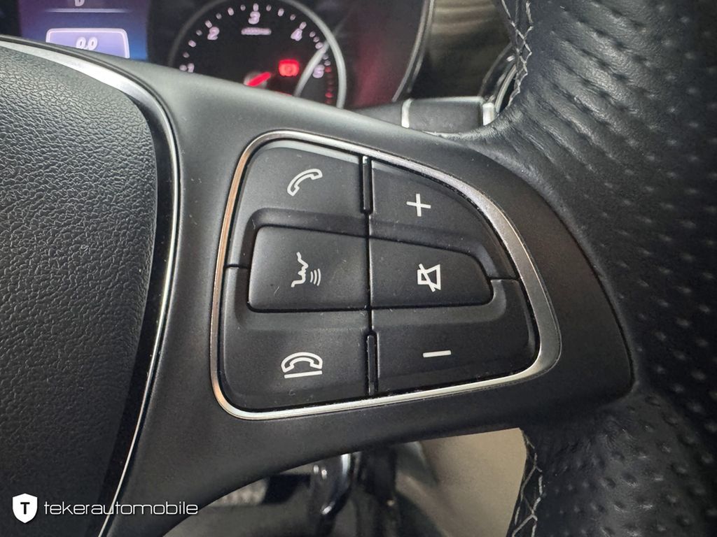Mercedes-Benz V 220 2022