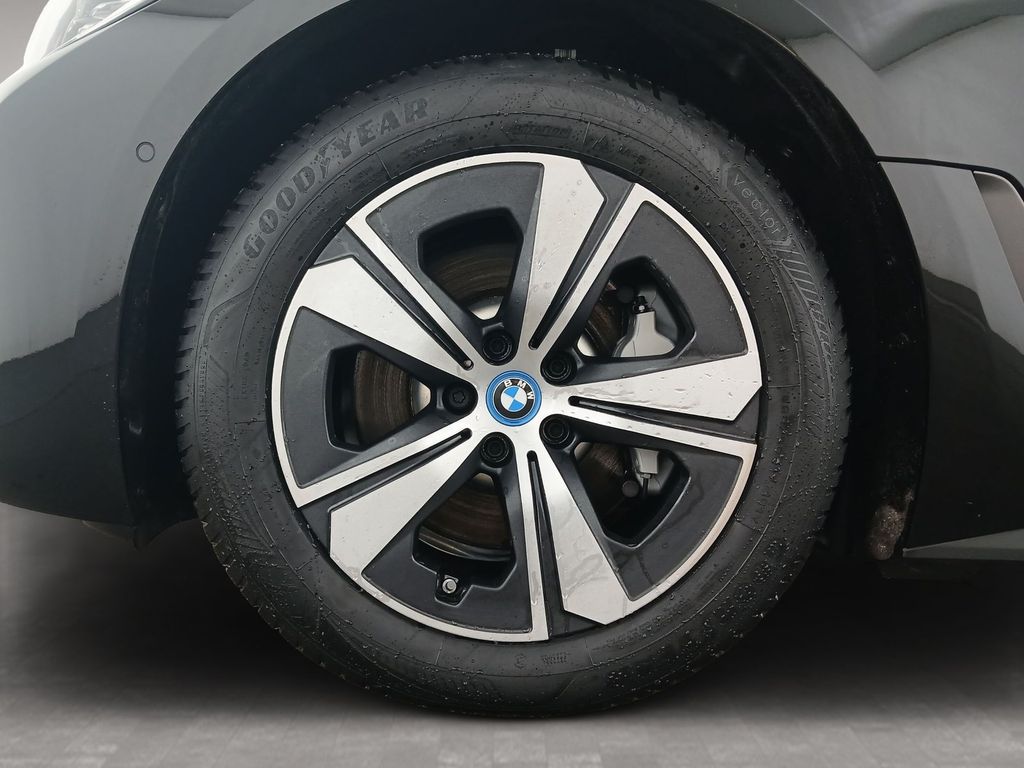 BMW i4 2023
