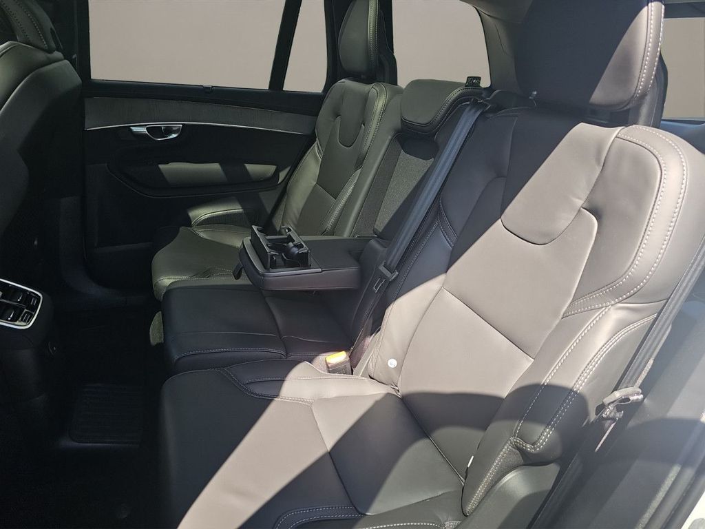 Volvo XC90 2025