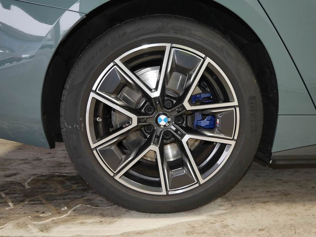 BMW i4 2025