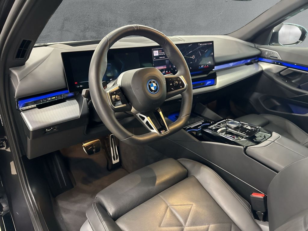 BMW i5 2025