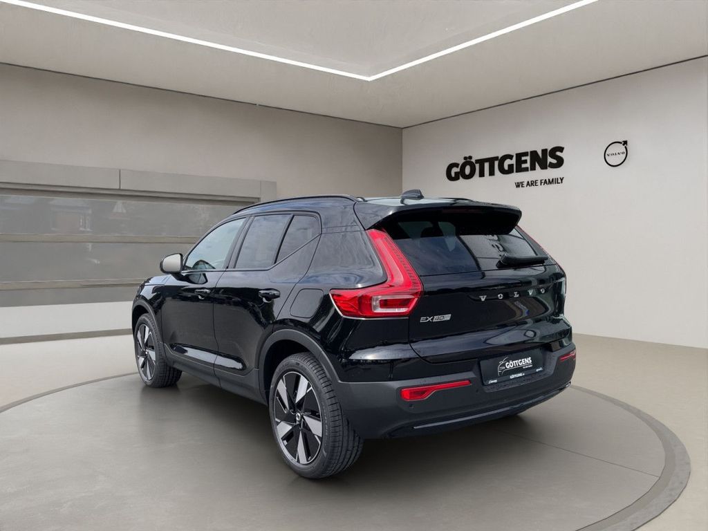 Volvo EX40 2025