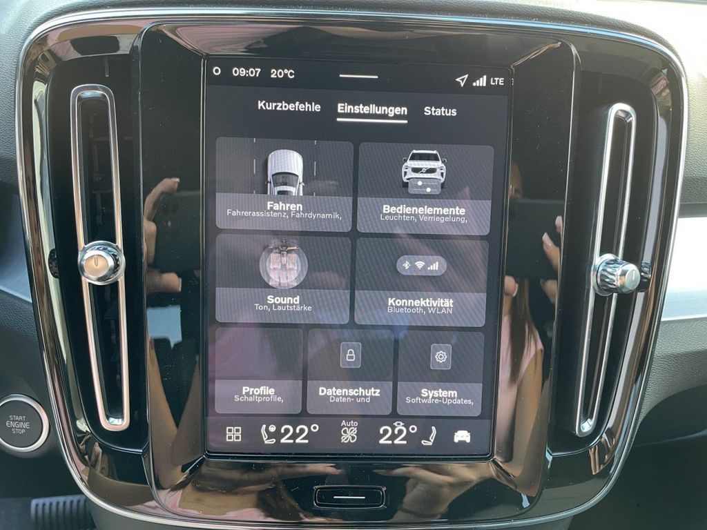 Volvo XC40 2025